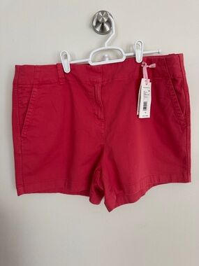 Vineyard Vines Pink-Red Women's Casual Shorts